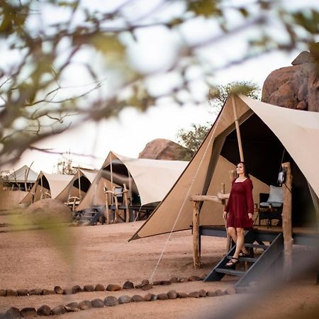 Вилла Twyfelfontein Adventure Camp Khorixas Экстерьер фото
