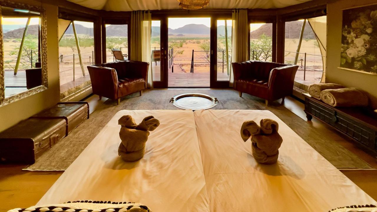 Вилла Twyfelfontein Adventure Camp Khorixas Экстерьер фото