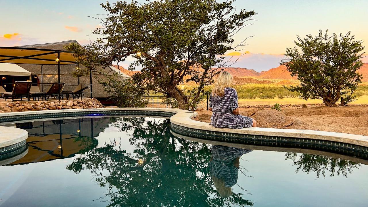 Вилла Twyfelfontein Adventure Camp Khorixas Экстерьер фото