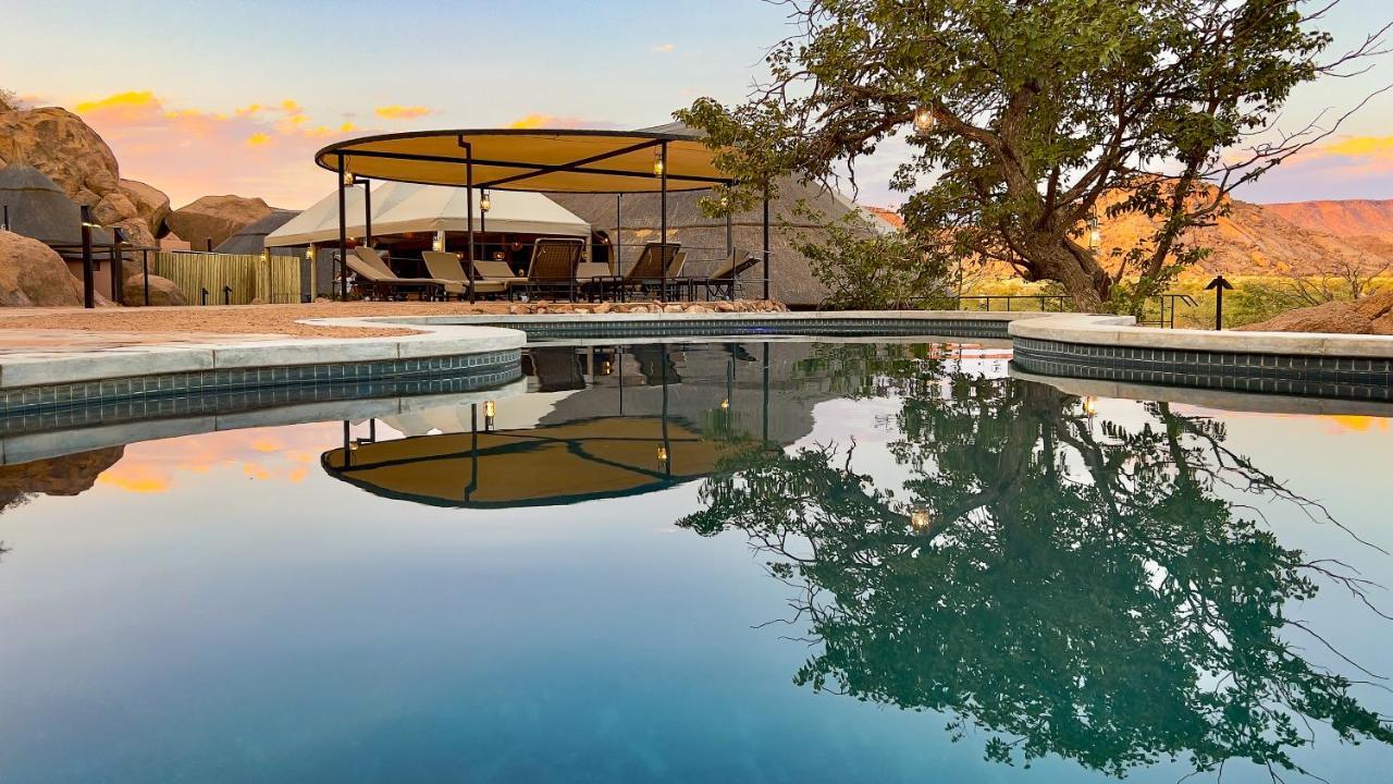 Вилла Twyfelfontein Adventure Camp Khorixas Экстерьер фото